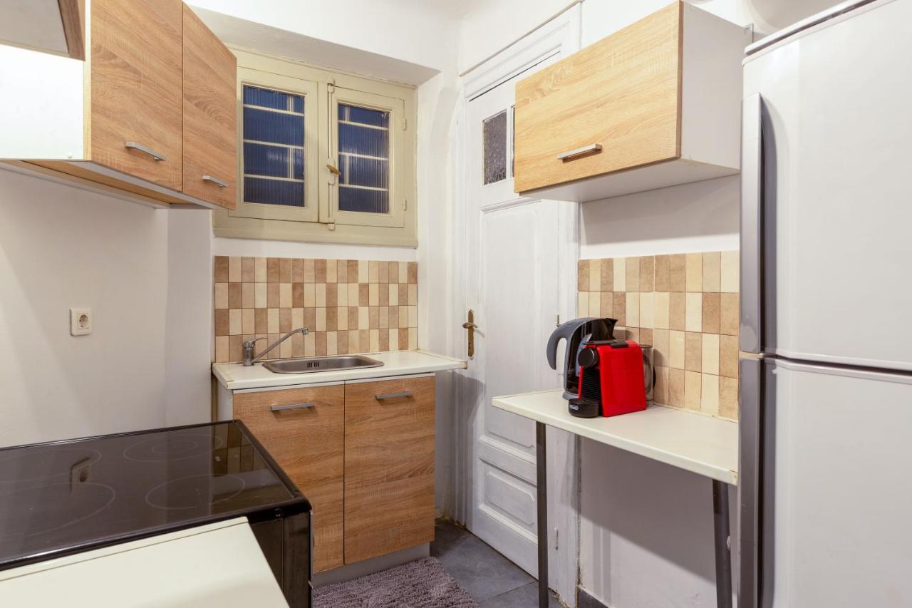 Central Apartment In The Heart Of Historic Center Athen Eksteriør bilde