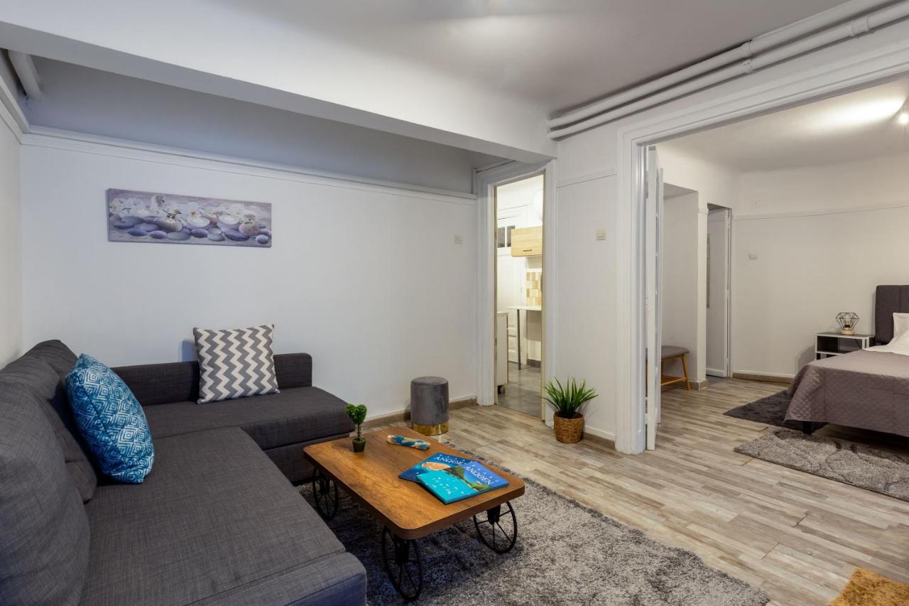 Central Apartment In The Heart Of Historic Center Athen Eksteriør bilde