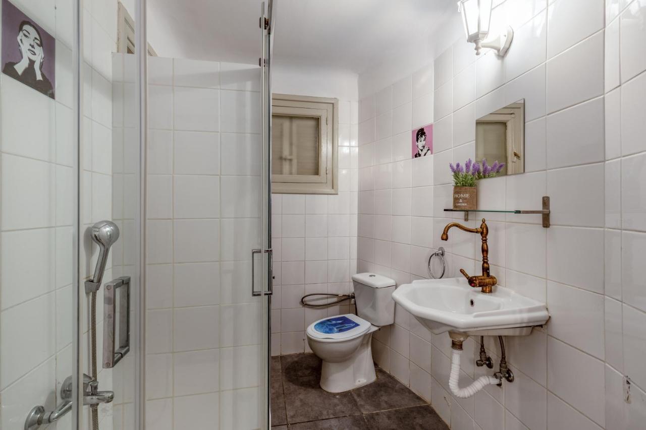 Central Apartment In The Heart Of Historic Center Athen Eksteriør bilde